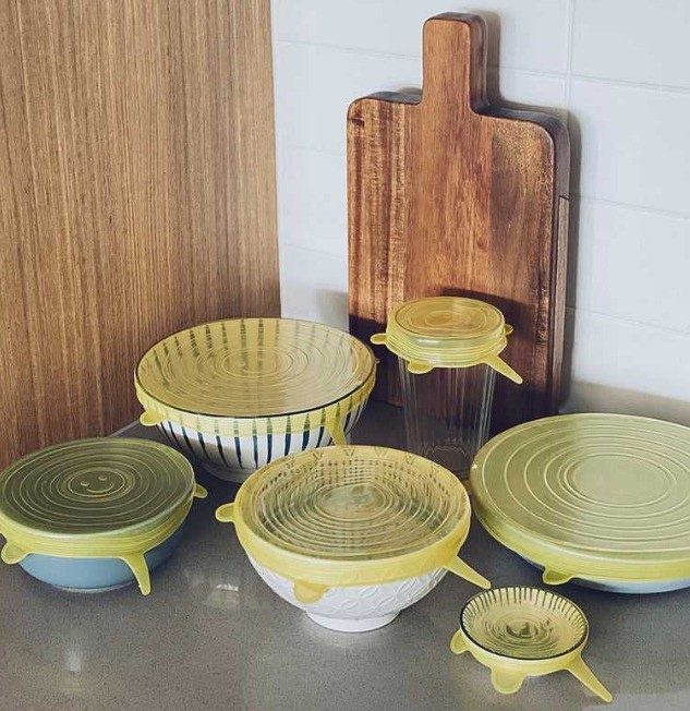 Set de 6 capace universale din silicon alimentar - dimensiuni: 16cm
13cm,
11.5cm,
9.5cm,
8cm,
5.5cm -galben
